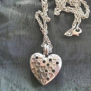 Aroma Therapy Pewter Necklace with 4 pds brand new